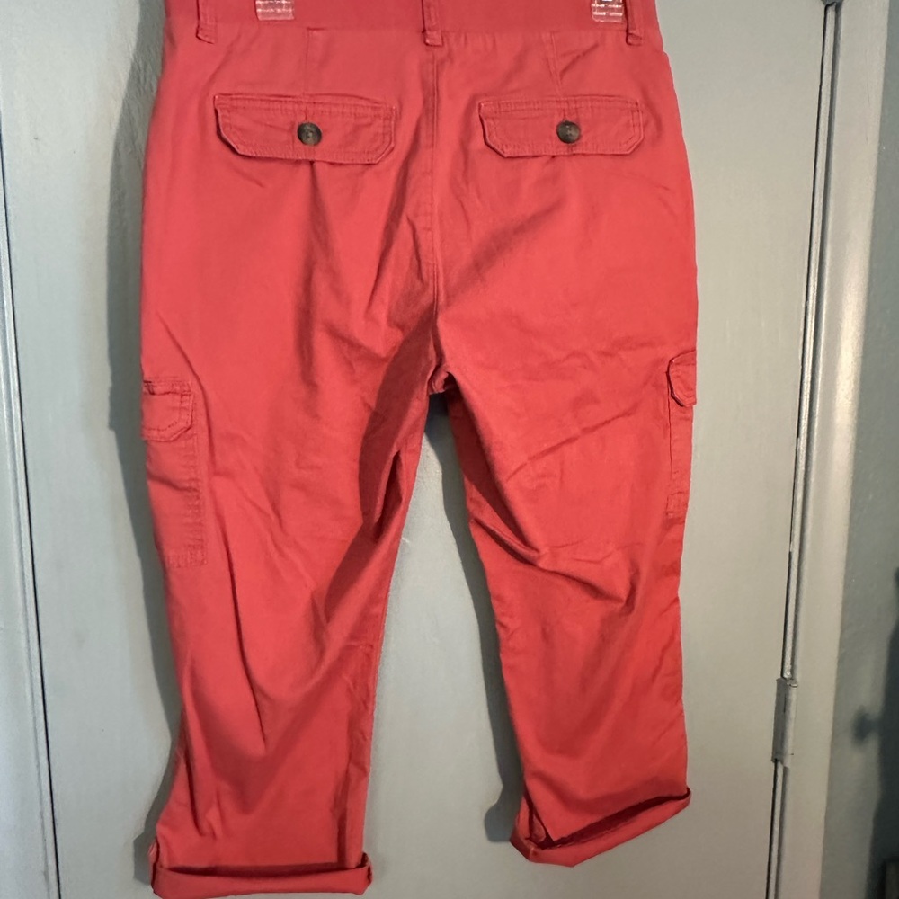 Lee relaxed fit mid rise capris, elastic waistband, 6 pockets, 10, EUC - Picture 7 of 11